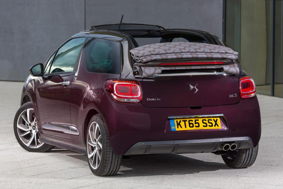  DS 3 Cabrio 2016 года  (UK) (фото 2 из 10)